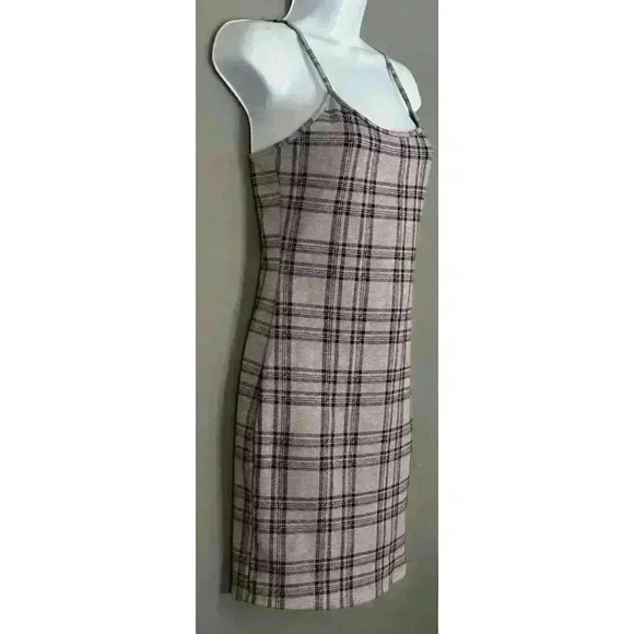 Popular21 Plaid Bodycon Dress (403) - Picture 3 of 8